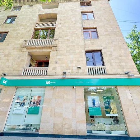 Near The Opera Theatre 2 Bedroom Yerevan Exterior photo